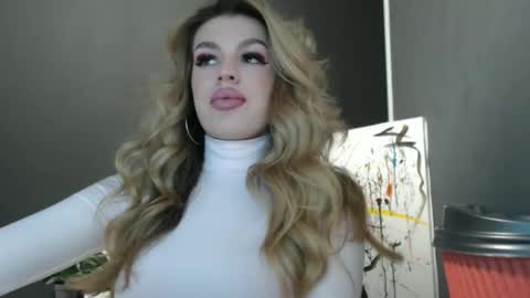 Rosalina online show from 10-16-25, 12:17