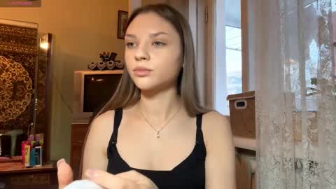 Snapshot of rosanareichelt chatting on 12-14-25, 01:05 Mona online show from 12-14-25, 01:05