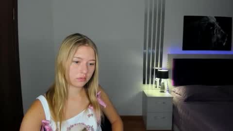 RosaRising online show from 05-24-26, 09:25