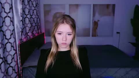 RosaRising online show from 05-28-26, 04:32