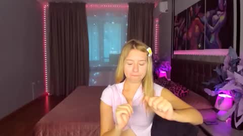 RosaRising online show from 06-11-26, 04:54