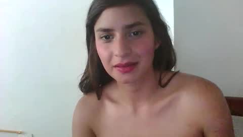 rosasvioletas online show from 12-21-25, 08:27