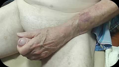 Snapshot of rosco26 chatting on 12-22-24, 11:33 Rosco online show from 12-22-24, 11:33