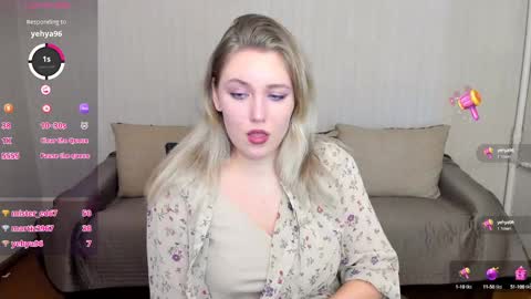 Snapshot of rose_brooks chatting on 02-04-25, 08:28 Rose but u can call me princess online show from 02-04-25, 08:28