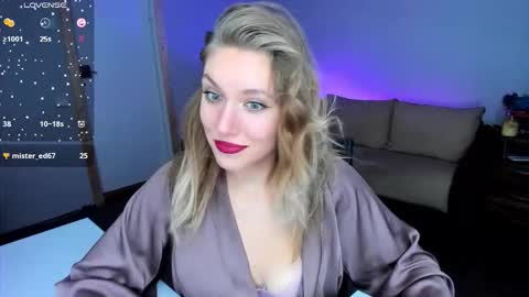 Snapshot of rose_brooks chatting on 12-04-25, 07:44 Rose but u can call me princess online show from 12-04-25, 07:44