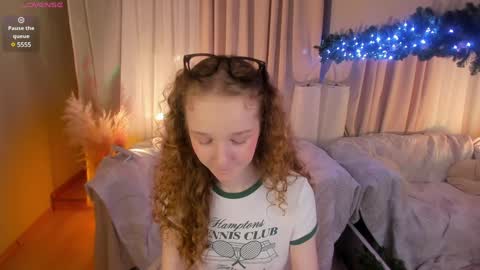 Snapshot of rose_charming_ chatting on 12-20-24, 12:52 Rose online show from 12-20-24, 12:52