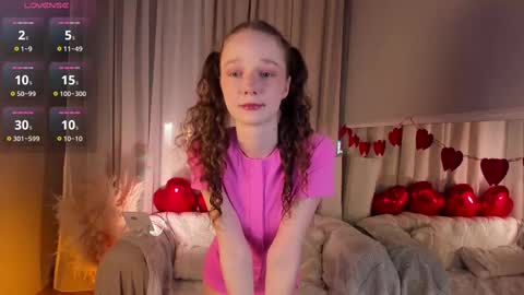 Snapshot of rose_charming_ chatting on 02-16-25, 05:37 Rose online show from 02-16-25, 05:37