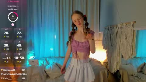 Snapshot of rose_charming_ chatting on 03-03-25, 12:59 Rose online show from 03-03-25, 12:59