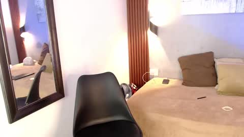 Snapshot of rose_crimson chatting on 10-11-25, 11:25 rose_crimson online show from 10-11-25, 11:25