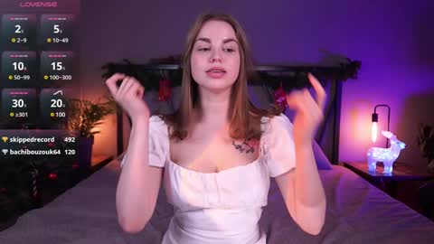 Snapshot of roseallan chatting on 01-10-25, 08:07 Rose online show from 01-10-25, 08:07