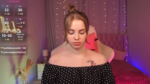 Snapshot of roseallan chatting on 02-07-25, 08:01 Rose online show from 02-07-25, 08:01