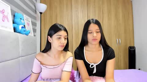 Rose y Miah online show from 03-26-26, 02:17