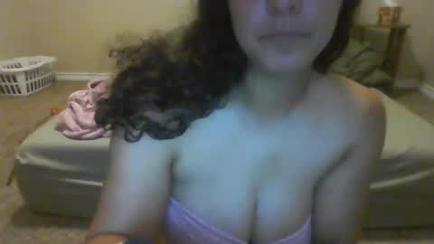 Snapshot of rosecam23 chatting on 07-09-26, 07:01 rosecam23 online show from 07-09-26, 07:01