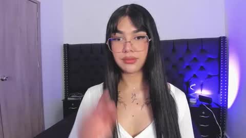 Rose online show from 11-14-25, 01:32