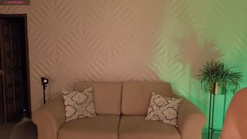 Rose  online show from 01-20-25, 01:28