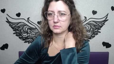Snapshot of rosehille chatting on 11-27-25, 03:36 RoseHille online show from 11-27-25, 03:36