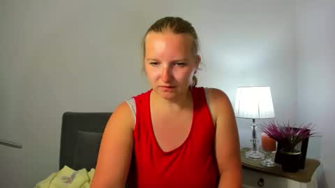 Snapshot of rosehypnotic chatting on 05-05-26, 05:10 Rose online show from 05-05-26, 05:10