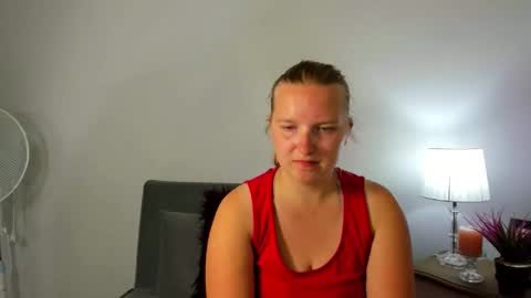 Snapshot of rosehypnotic chatting on 05-20-26, 05:30 Rose online show from 05-20-26, 05:30