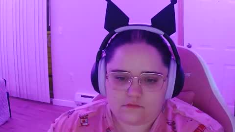 Snapshot of rosekiller55 chatting on 10-28-25, 05:11 rosekiller55 online show from 10-28-25, 05:11