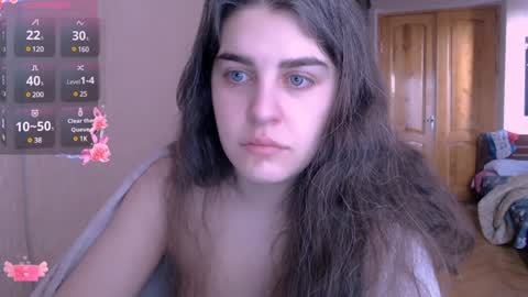 Snapshot of roselina_ chatting on 01-14-25, 05:51 Rose online show from 01-14-25, 05:51
