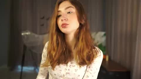 Snapshot of rosellegaeta chatting on 11-01-25, 04:25 Elsa online show from 11-01-25, 04:25