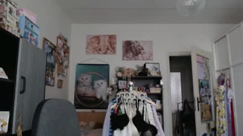 Rose online show from 11-14-25, 01:21