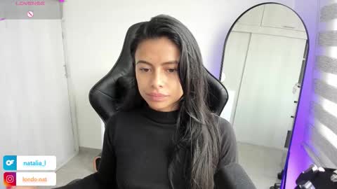 Snapshot of roseparis chatting on 01-08-26, 02:52 Nat online show from 01-08-26, 02:52