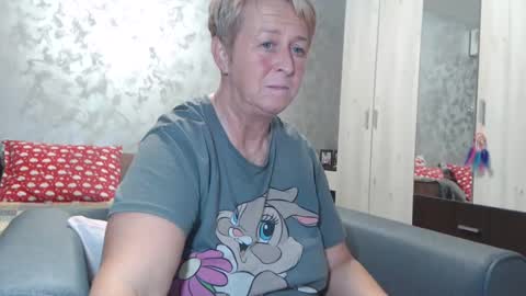 Snapshot of roses_and_lillies chatting on 12-12-24, 05:26 Lovepinklilly online show from 12-12-24, 05:26