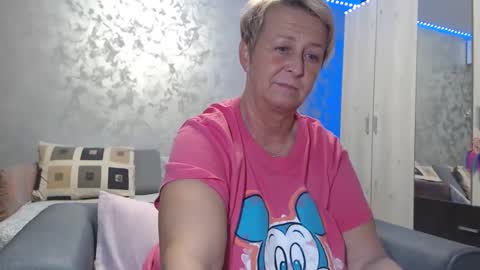 Snapshot of roses_and_lillies chatting on 12-16-24, 06:05 Lovepinklilly online show from 12-16-24, 06:05