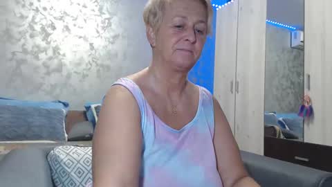 Snapshot of roses_and_lillies chatting on 12-30-24, 05:13 Lovepinklilly online show from 12-30-24, 05:13