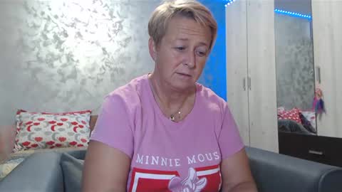 Snapshot of roses_and_lillies chatting on 01-24-25, 06:35 Lovepinklilly online show from 01-24-25, 06:35