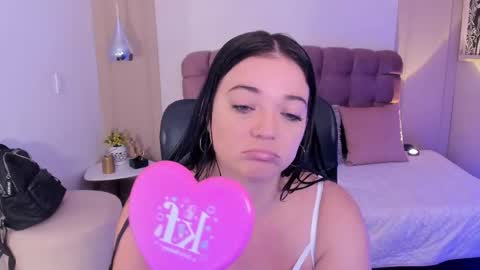 Snapshot of rosetaylorla chatting on 05-31-26, 02:02 Rose Taylor online show from 05-31-26, 02:02