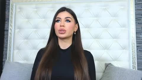 Snapshot of rosevanessa chatting on 03-25-26, 10:21 Gabriela online show from 03-25-26, 10:21