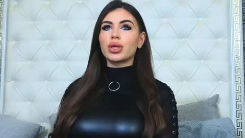 Snapshot of rosevanessa chatting on 04-18-26, 04:16 Gabriela online show from 04-18-26, 04:16