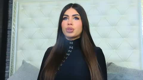 Snapshot of rosevanessa chatting on 05-19-26, 04:30 Gabriela online show from 05-19-26, 04:30