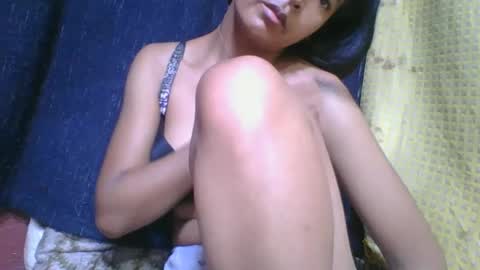 rosia685234 online show from 10-07-25, 05:43