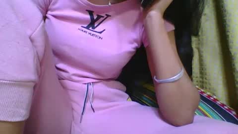 rosia685234 online show from 11-07-25, 04:51