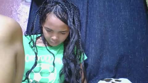 rosia685234 online show from 11-13-25, 07:35