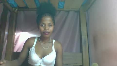 Snapshot of rosiahot1 chatting on 03-08-25, 10:54 rosia online show from 03-08-25, 10:54