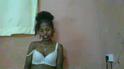 Snapshot of rosiahot1 chatting on 03-09-25, 03:27 rosia online show from 03-09-25, 03:27