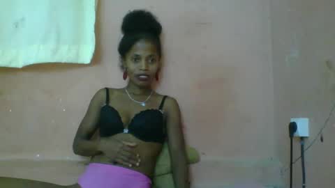 Snapshot of rosiahot1 chatting on 03-10-25, 06:01 rosia online show from 03-10-25, 06:01