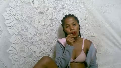 Snapshot of rosiahot1 chatting on 10-02-25, 02:13 rosia online show from 10-02-25, 02:13