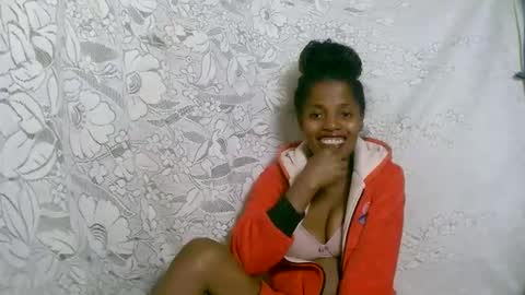 Snapshot of rosiahot1 chatting on 10-11-25, 07:18 rosia online show from 10-11-25, 07:18