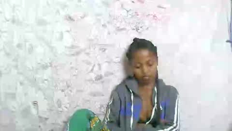 Snapshot of rosiahot1 chatting on 10-15-25, 01:44 rosia online show from 10-15-25, 01:44