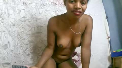 Snapshot of rosiahot1 chatting on 10-25-25, 08:58 rosia online show from 10-25-25, 08:58