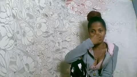 Snapshot of rosiahot1 chatting on 10-26-25, 10:04 rosia online show from 10-26-25, 10:04