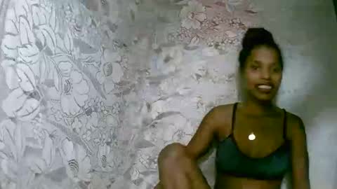 Snapshot of rosiahot1 chatting on 12-02-25, 03:29 rosia online show from 12-02-25, 03:29
