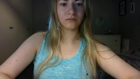 Snapshot of rosie_june chatting on 05-20-26, 06:52 Rosie online show from 05-20-26, 06:52