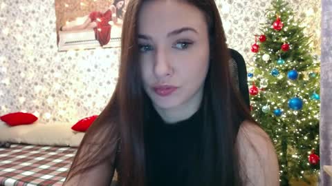Snapshot of rosierosa chatting on 01-14-25, 12:24 Rosie is waiting for YOU online show from 01-14-25, 12:24
