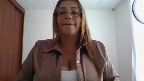Snapshot of rossanalionheart chatting on 01-04-25, 07:34 Rossana online show from 01-04-25, 07:34